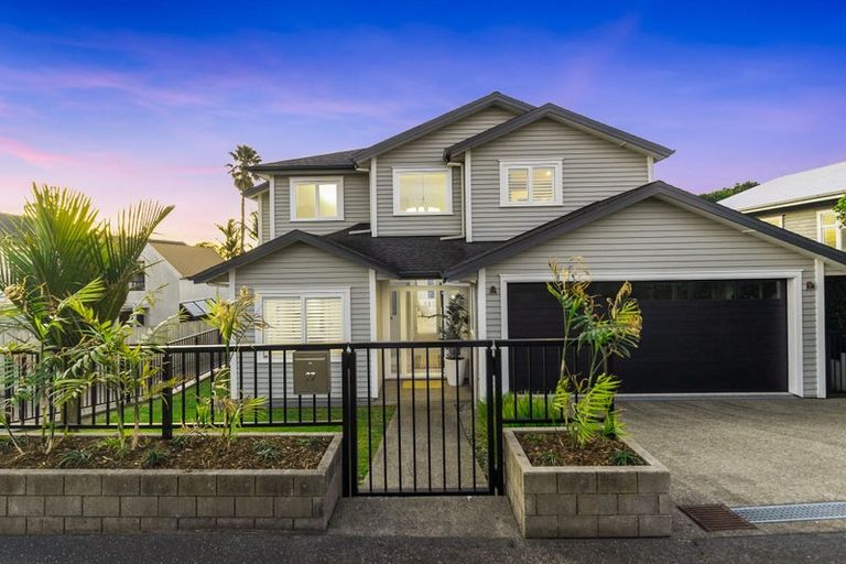 Photo of property in 27 St Michaels Avenue, Point Chevalier, Auckland, 1022
