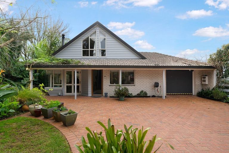 Photo of property in 2/18a Clayburn Road, Glen Eden, Auckland, 0602