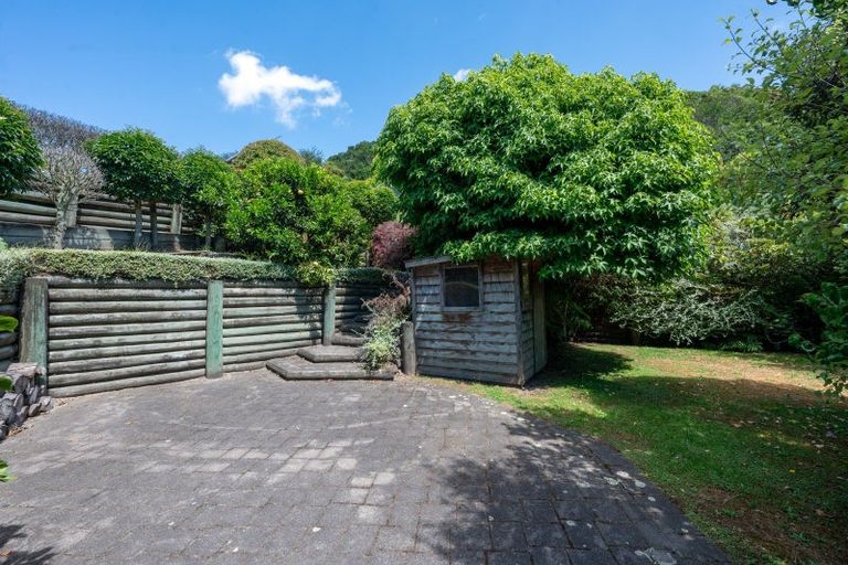 Photo of property in 7 Krissell Place, Acacia Bay, Taupo, 3330