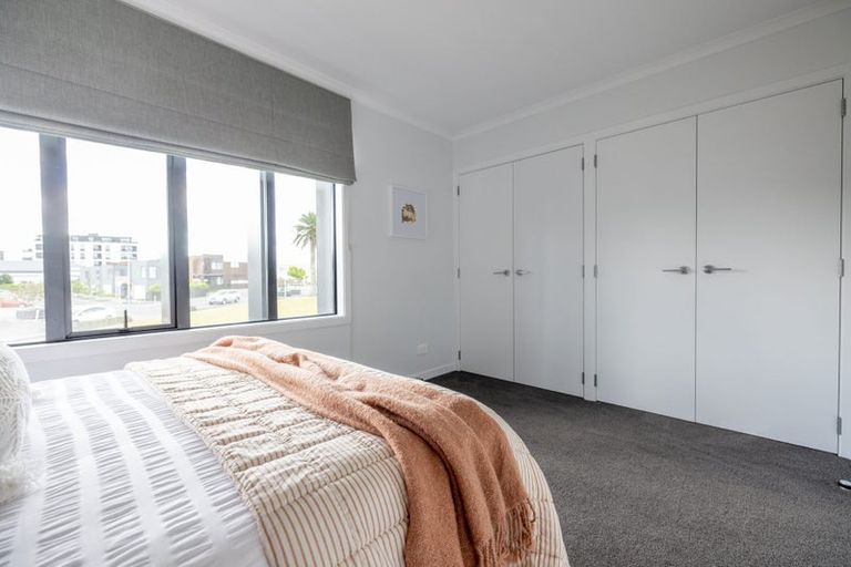 Photo of property in 10 Alexander Willis Crescent, Hobsonville, Auckland, 0616