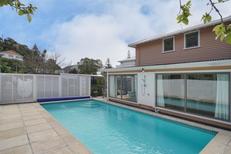 Photo of property in 12 Marriner Street, Sumner, Christchurch, 8081