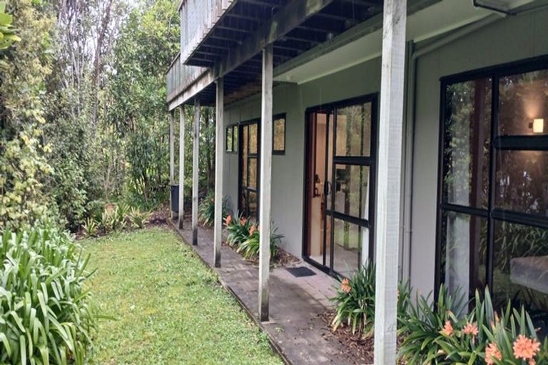 Photo of property in 72 Bay Vista Drive, Red Beach, 0932