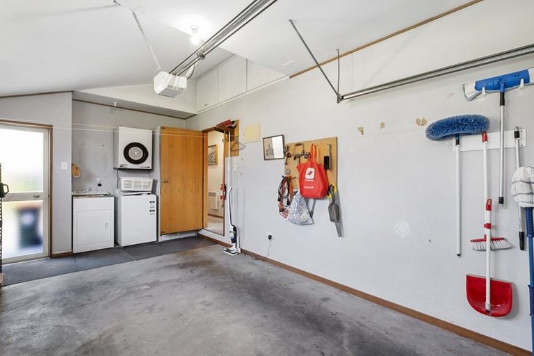 Photo of property in 38 Burgess Street, Green Island, Dunedin, 9018