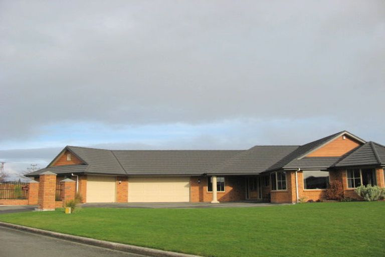 Photo of property in 11 Glenroy Park Drive, Waikiwi, Invercargill, 9810