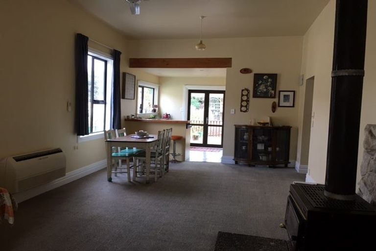 Photo of property in 51 Oxford Street, Lyttelton, 8082