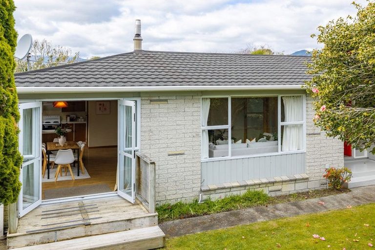 Photo of property in 120 Alexander Road, Raumati Beach, Paraparaumu, 5032