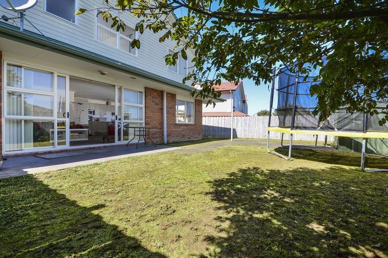 Photo of property in 12 Lime Crescent, Papakura, 2110