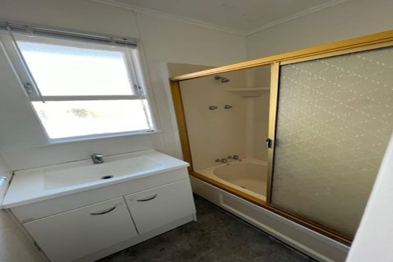 Photo of property in 20 Wordsworth Road, Manurewa, Auckland, 2102