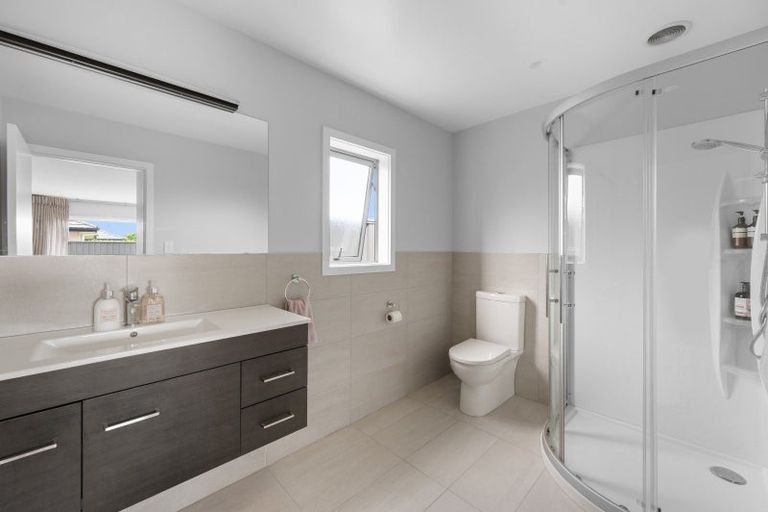 Photo of property in 8 Kaituna Place, Te Awa, Napier, 4110