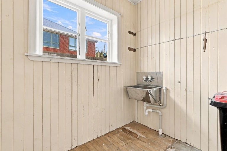 Photo of property in 100 District Road, Green Island, Dunedin, 9018