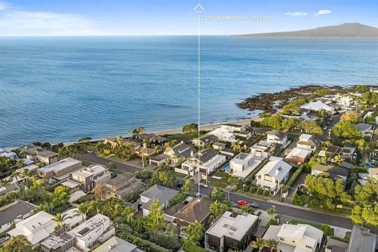 Photo of property in 22 Muritai Road, Milford, Auckland, 0620