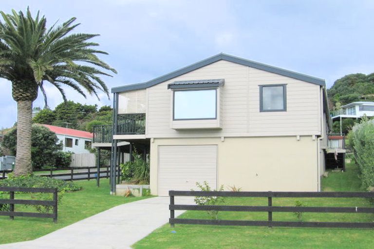 Photo of property in 300 Onemana Drive, Onemana, Whangamata, 3691