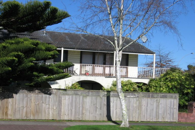 Photo of property in 2 Cullimore Street, Pukete, Hamilton, 3200