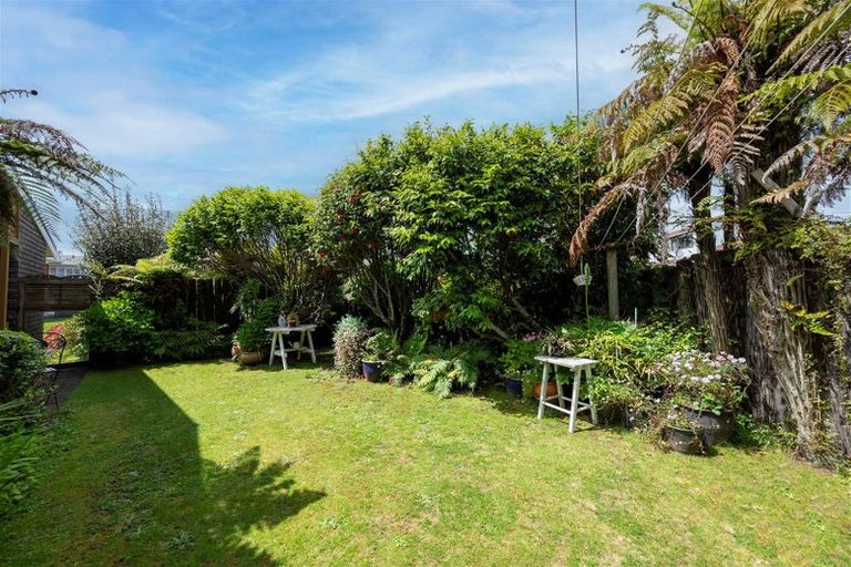 Photo of property in 2 Exeter Place, Tihiotonga, Rotorua, 3015