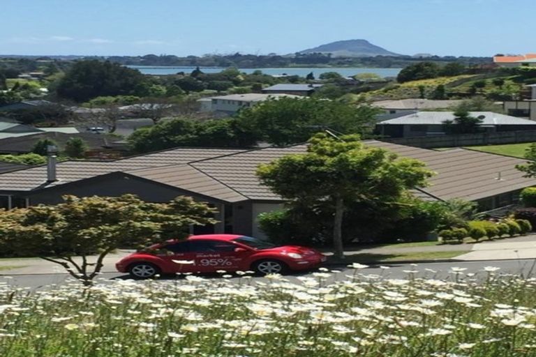 Photo of property in 93 Oteki Park Drive, Welcome Bay, Tauranga, 3112