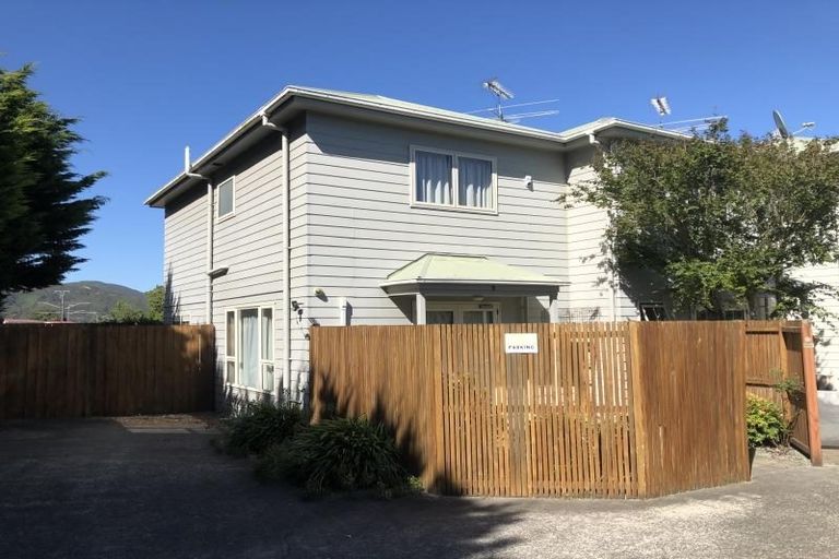 Photo of property in 1/8 Waldie Grove, Avalon, Lower Hutt, 5011