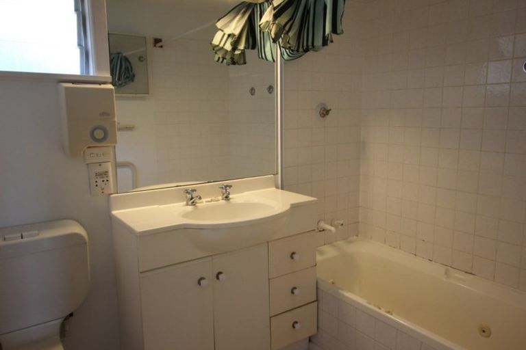 Photo of property in 51 Northboro Road, Belmont, Auckland, 0622