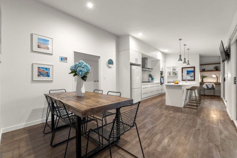 Photo of property in 26 Hiria Crescent, Papamoa Beach, Papamoa, 3118