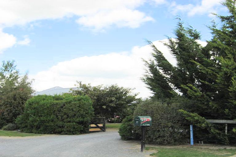 Photo of property in 32 Churchlea Place, Darfield, 7510