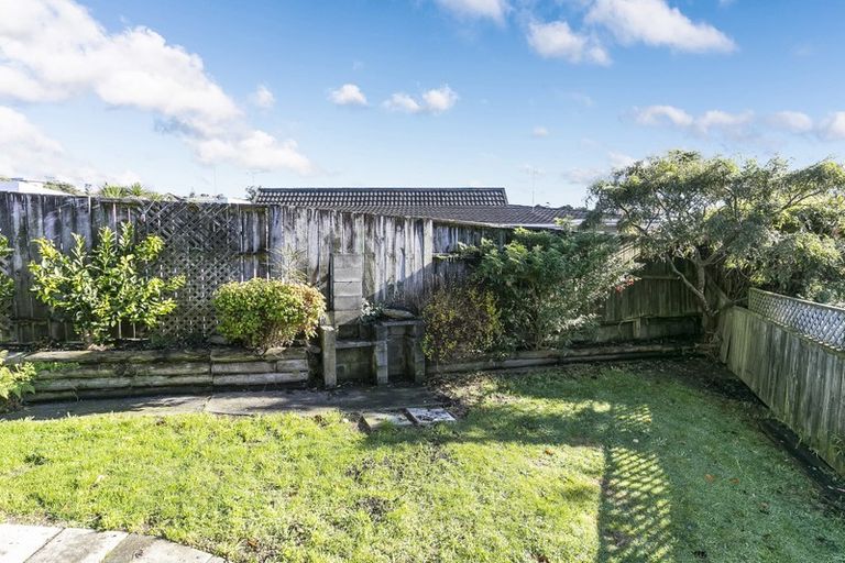 Photo of property in 8 Ballina Drive, Churton Park, Wellington, 6037