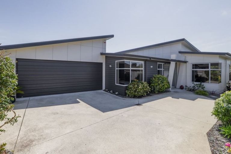 Photo of property in 31 Mickelson Avenue, Rototuna, Hamilton, 3210