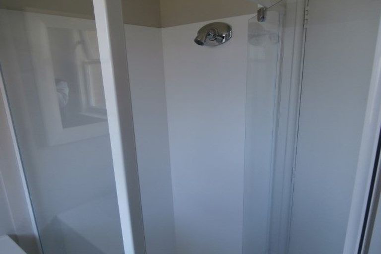 Photo of property in 2/12 Roslyn Avenue, Mairehau, Christchurch, 8052