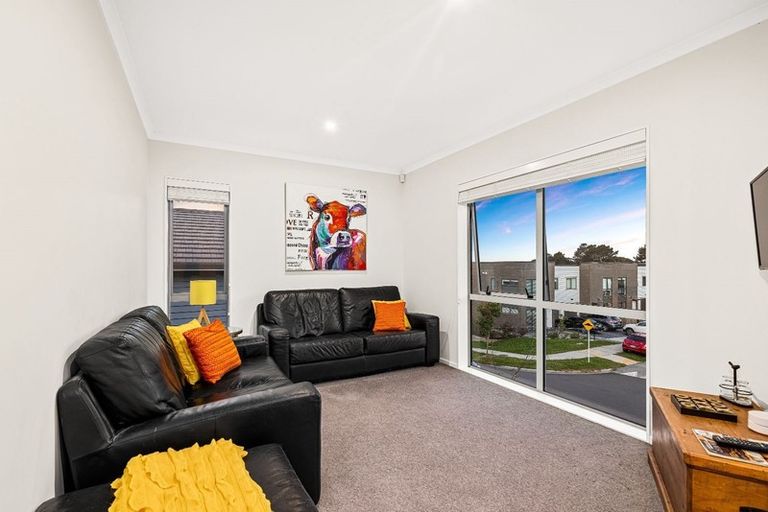 Photo of property in 3 George Mcwhirter Avenue, Massey, Auckland, 0614