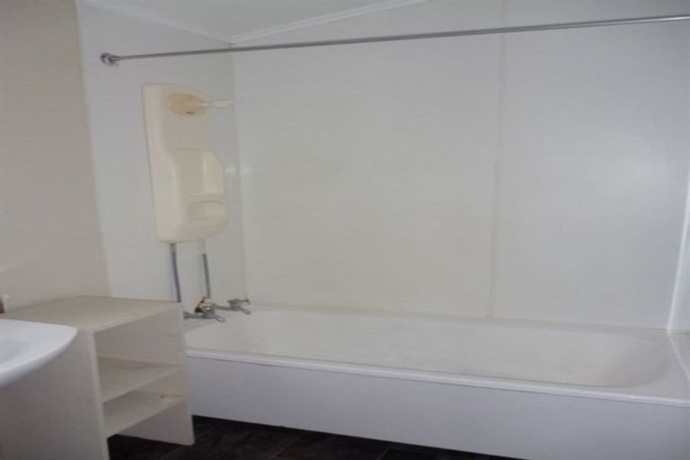 Photo of property in 13a Victoria Avenue, Waiuku, 2123