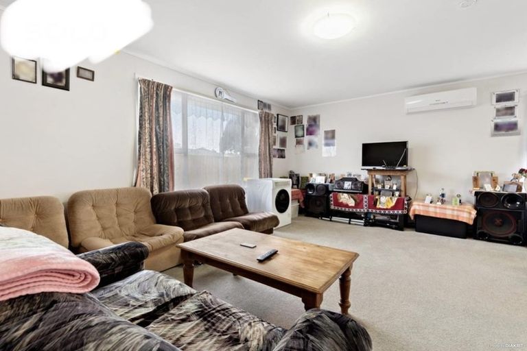 Photo of property in 31 Universal Drive, Henderson, Auckland, 0610