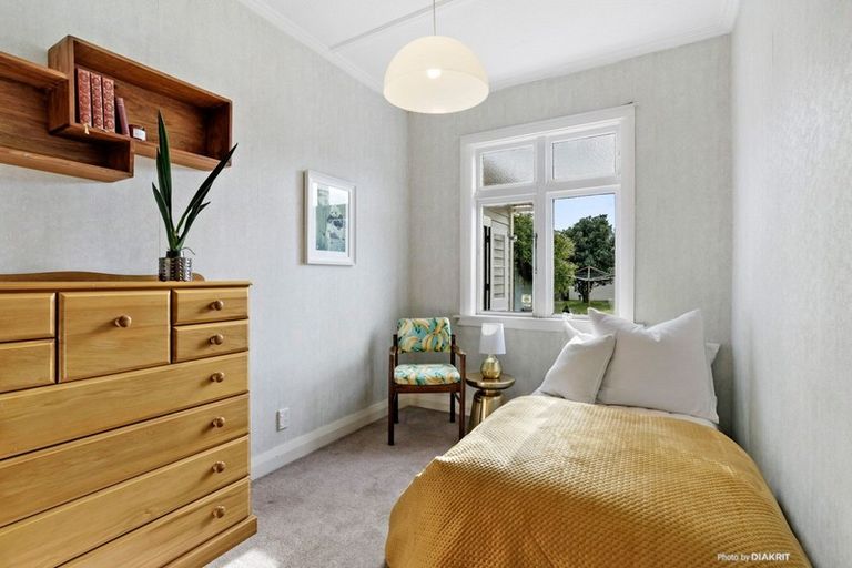 Photo of property in 73 Rotherham Terrace, Miramar, Wellington, 6022