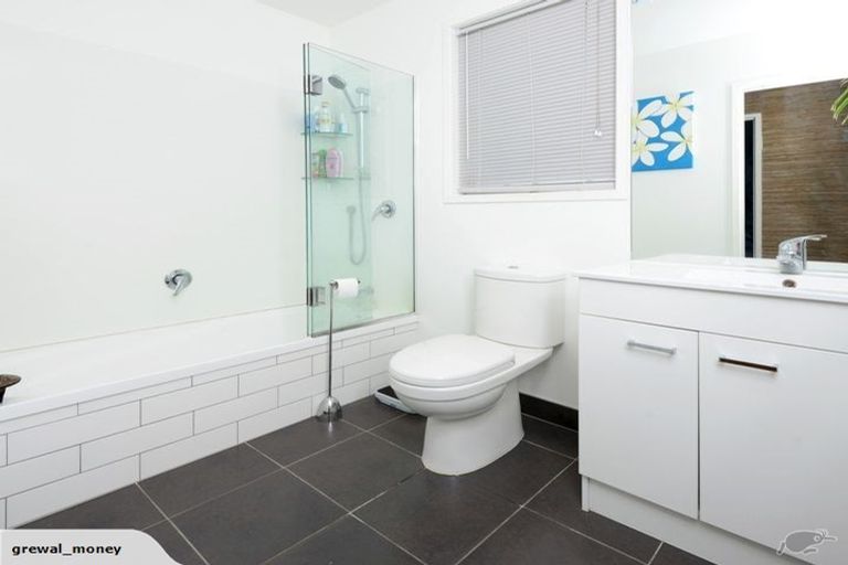 Photo of property in 56 Boundary Road, Clover Park, Auckland, 2019