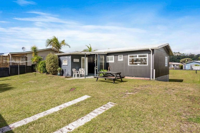 Photo of property in 202 Otahu Road, Whangamata, 3620