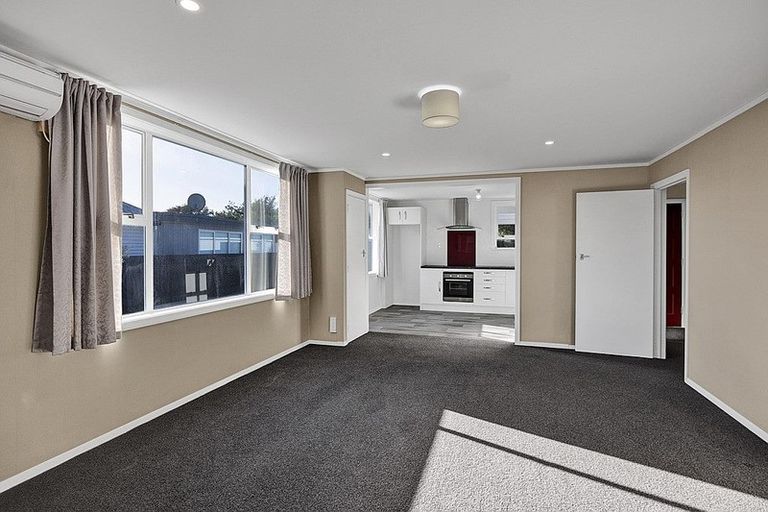 Photo of property in 304 South Road, Hawera, 4610