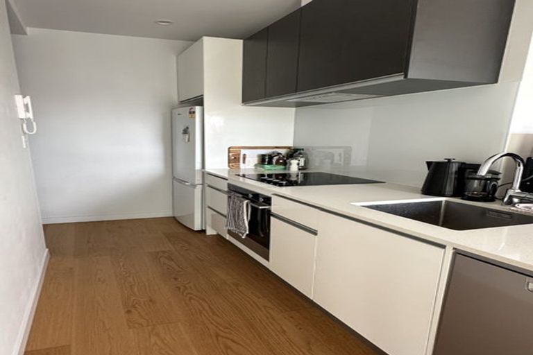 Photo of property in Frank Sargeson Apts, 202/74 Anzac Street, Takapuna, Auckland, 0622