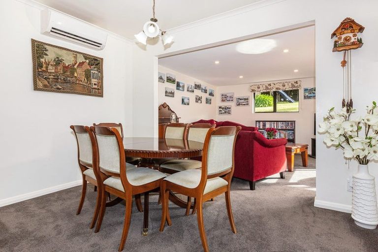 Photo of property in 68 Kiwi Crescent, Tawa, Wellington, 5028