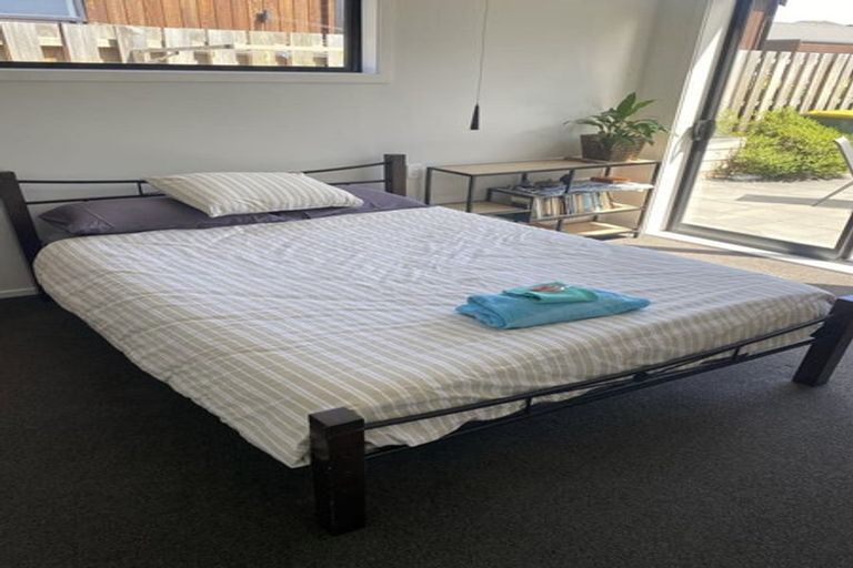 Photo of property in 24 Huxley Place, Lake Hayes, Queenstown, 9304