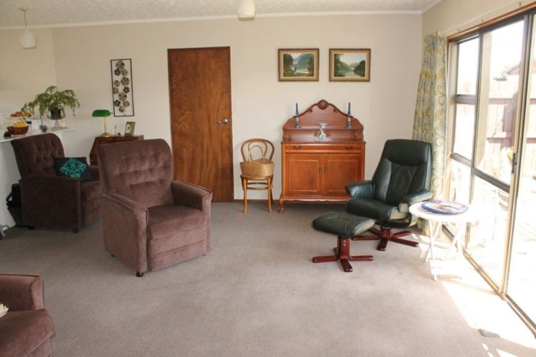 Photo of property in 2/107 Queen Street, Westport, 7825