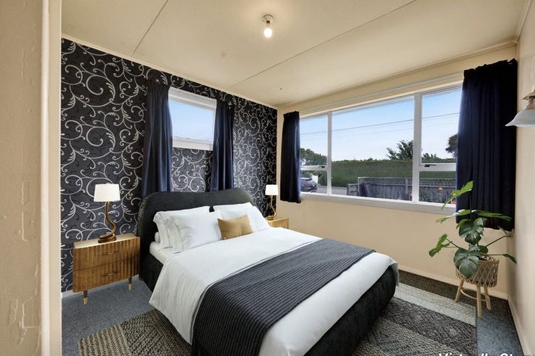 Photo of property in 9 Manawapou Road, Hawera, 4610