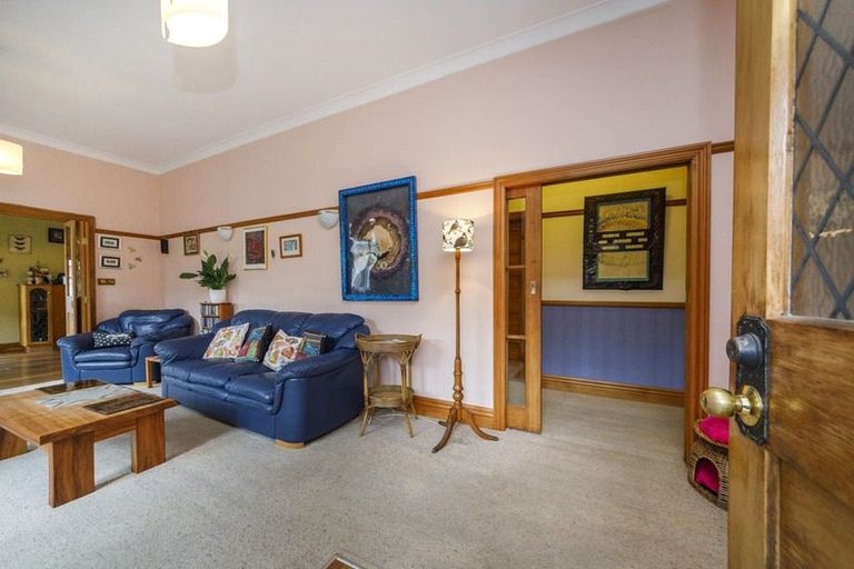 Photo of property in 9 Oxford Street, Hokowhitu, Palmerston North, 4410