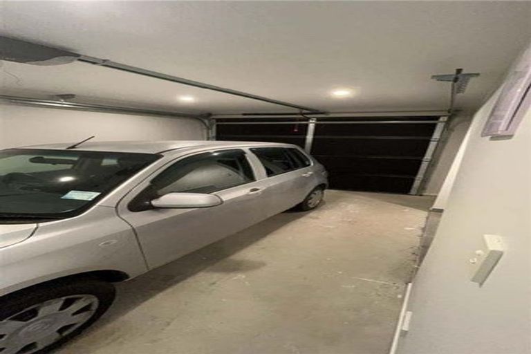 Photo of property in 5a Colin Chester Drive, Silverdale, 0932