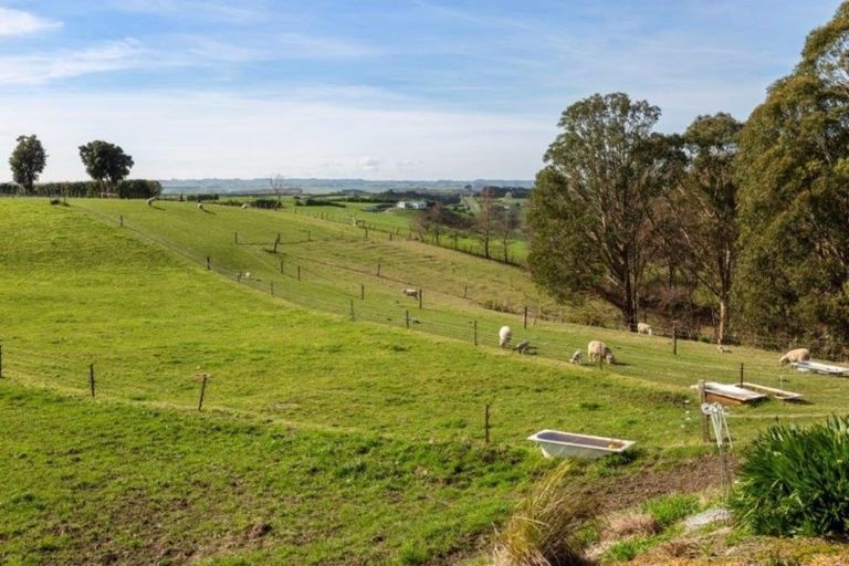 Photo of property in 2 High Road, Hawera, 4610