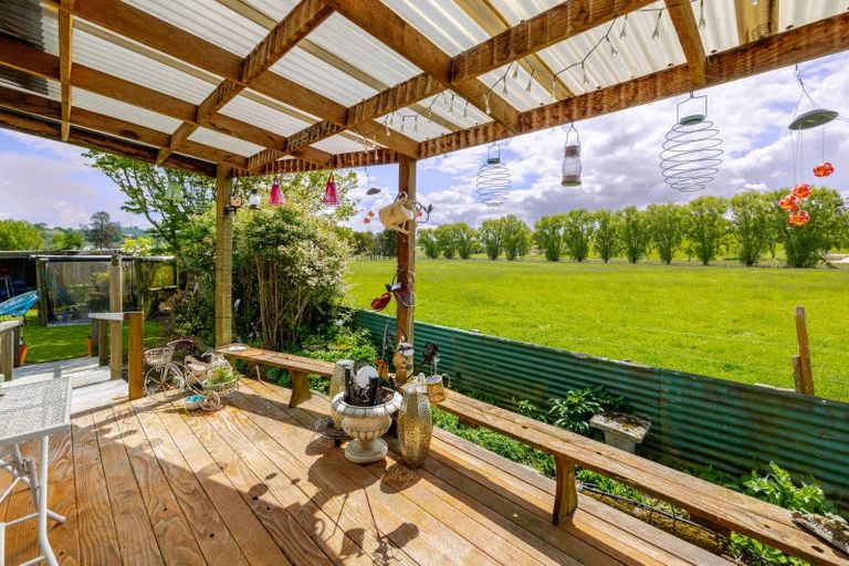 Photo of property in 1 Shanly Street, Waipawa, 4210