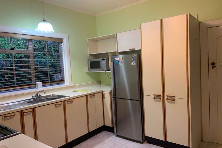 Photo of property in 32 Harland Street, Brooklyn, Wellington, 6021