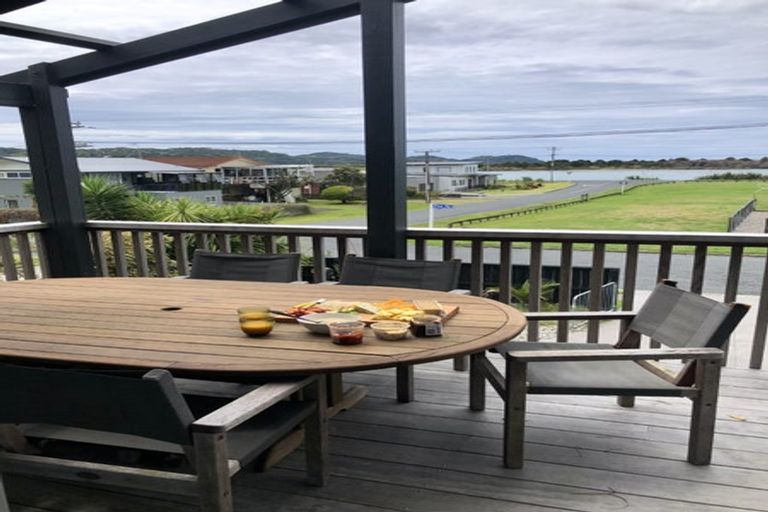 Photo of property in 2 Pine Road, Ngunguru, Whangarei, 0173