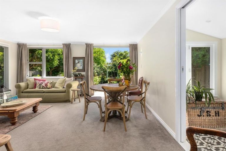 Photo of property in 19 Paremata Crescent, Paremata, Porirua, 5024