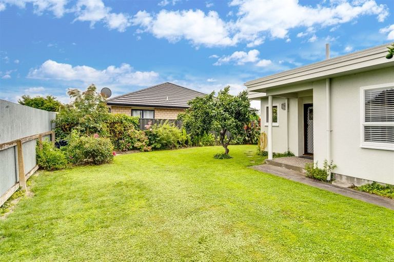 Photo of property in 2/39 Cassino Crescent, Onekawa, Napier, 4110