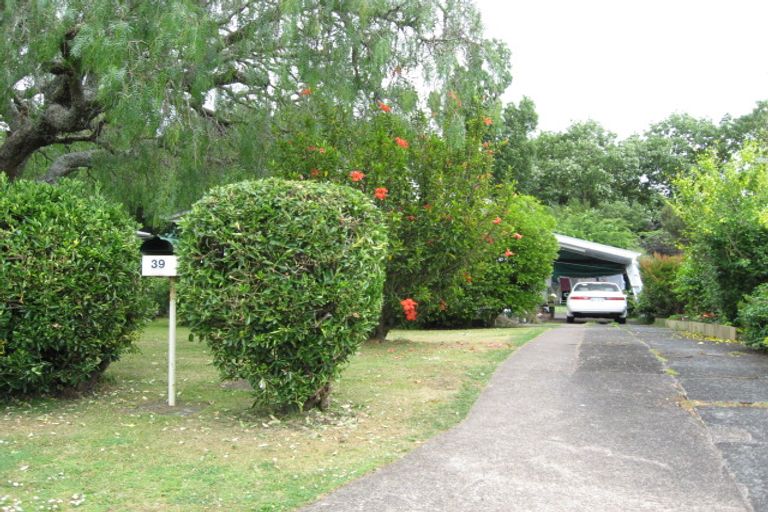 Photo of property in 39 Sullivan Avenue, Mangere Bridge, Auckland, 2022