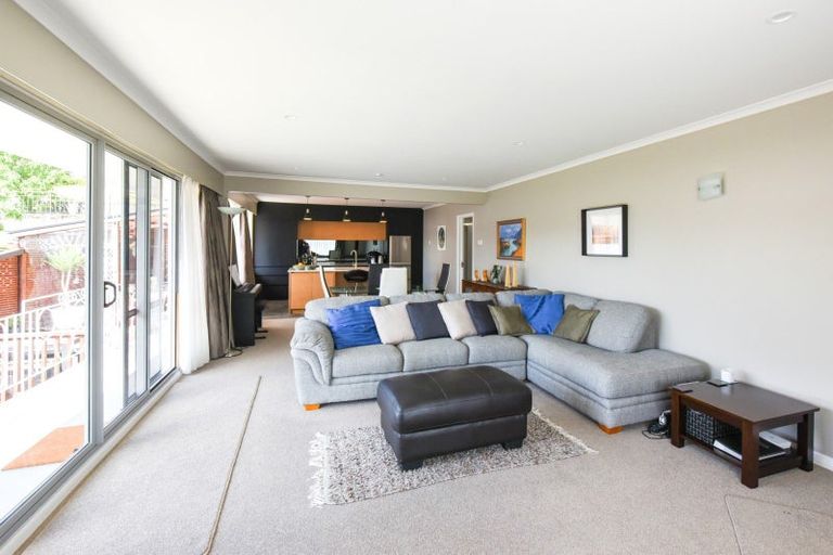 Photo of property in 14 Seaview Crescent, Picton, 7220