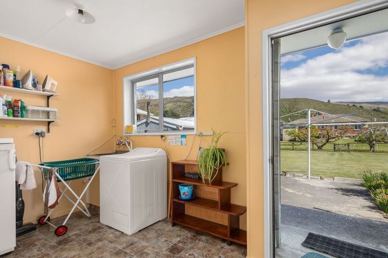 Photo of property in 1 Teviot Street, Roxburgh, 9500