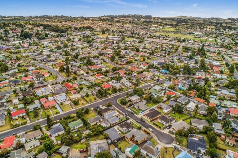 Photo of property in 3 Bowen Street, Manurewa East, Auckland, 2102